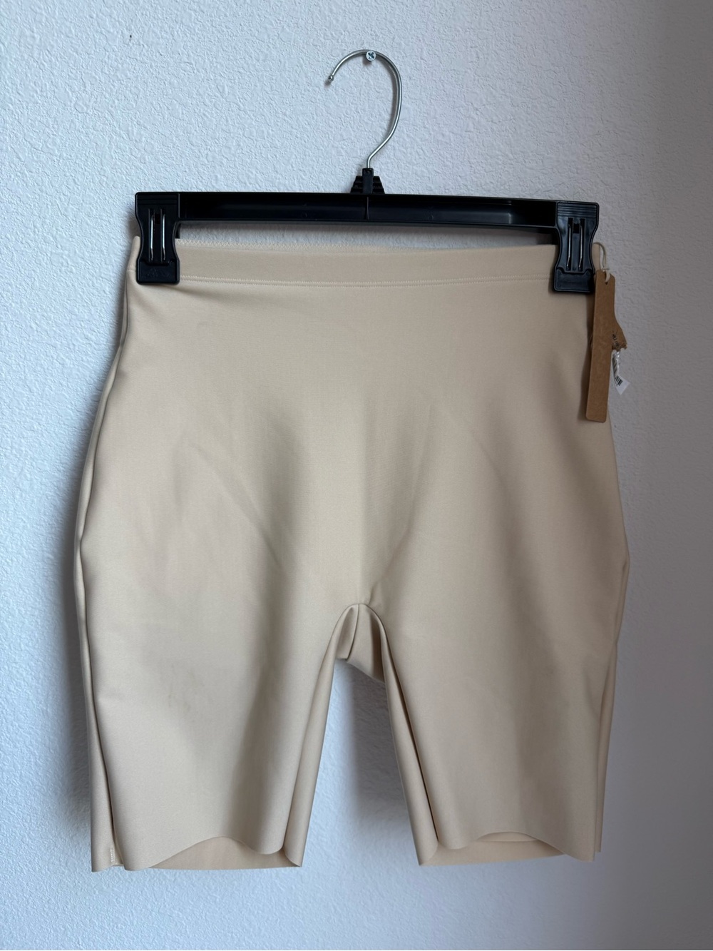 NWT SKIMS Butt Enhancing Padded High-Waist Smoothing Shaper Shorts-Sand -XS - Picture 6 of 14